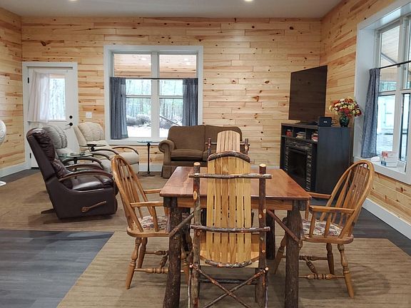 2nd image of 661 Forest Rd
