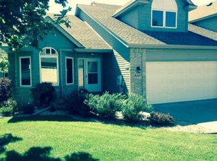 9107 Medley Rd, Golden Valley, MN 55427