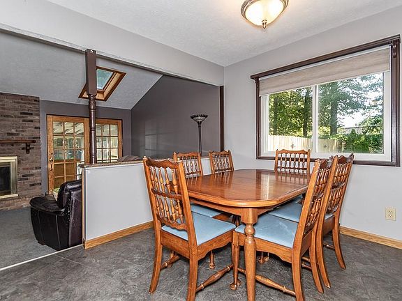 5th image of 37199 S Lake Shore Blvd