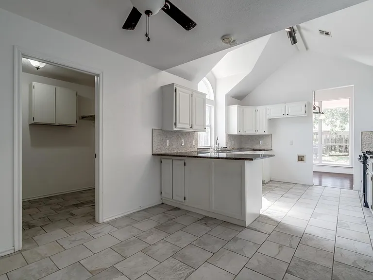 1812 Pebble Creek Blvd — Photo 17