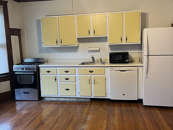 2nd image of 538 Myrtle Ave #10898861