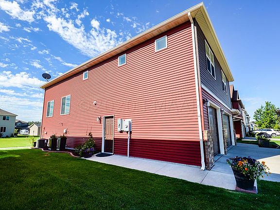 4th image of 255 34th Ave E