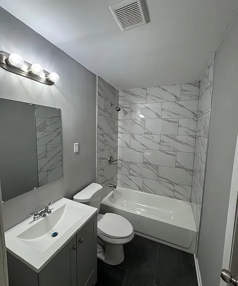 1675 Oakwood St #1677 — Photo 11