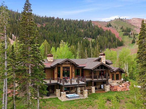 4th image of 137 White Pine Canyon Rd