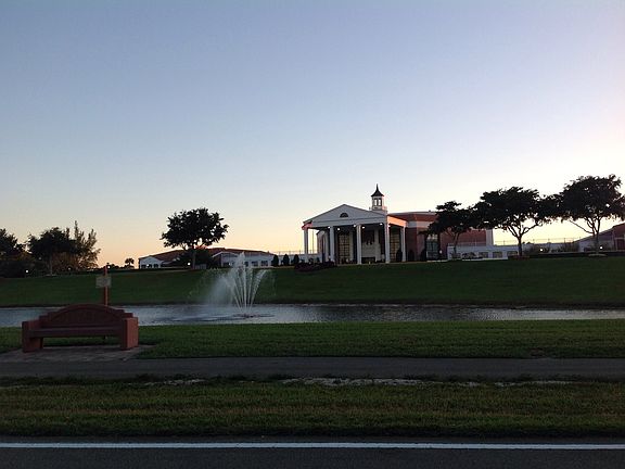 4th image of 88 Ventnor E