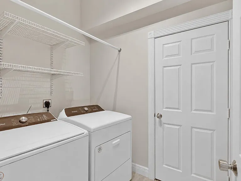 1571 SW Hunnicut Ave — Photo 19