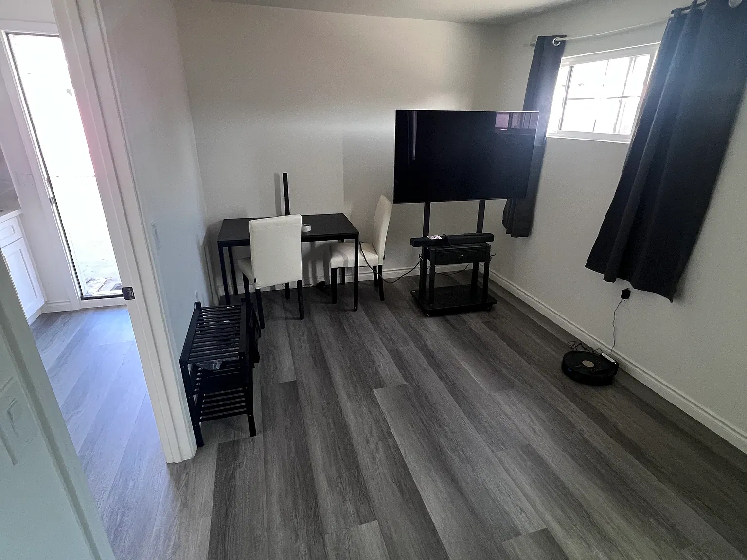 Studio, 750 sqft, $1,700 — Photo 2