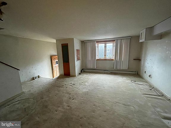 5th image of 12043 Templeton Dr