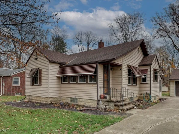 849 S Main St, Amherst, OH 44001