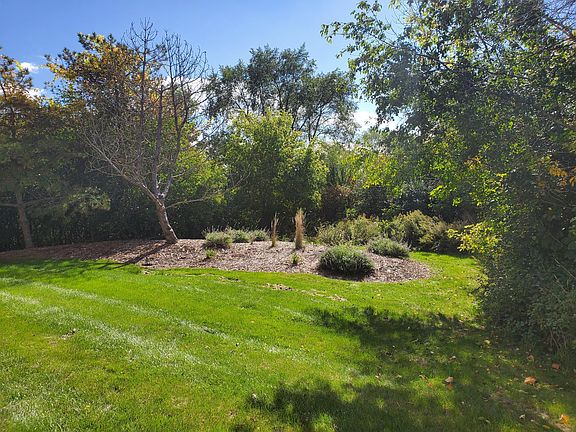 3rd image of 135 W Oak Leaf Dr Unit 6