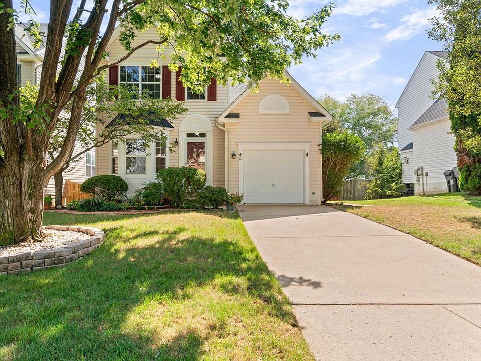 2nd image of 10 Candleridge Ct