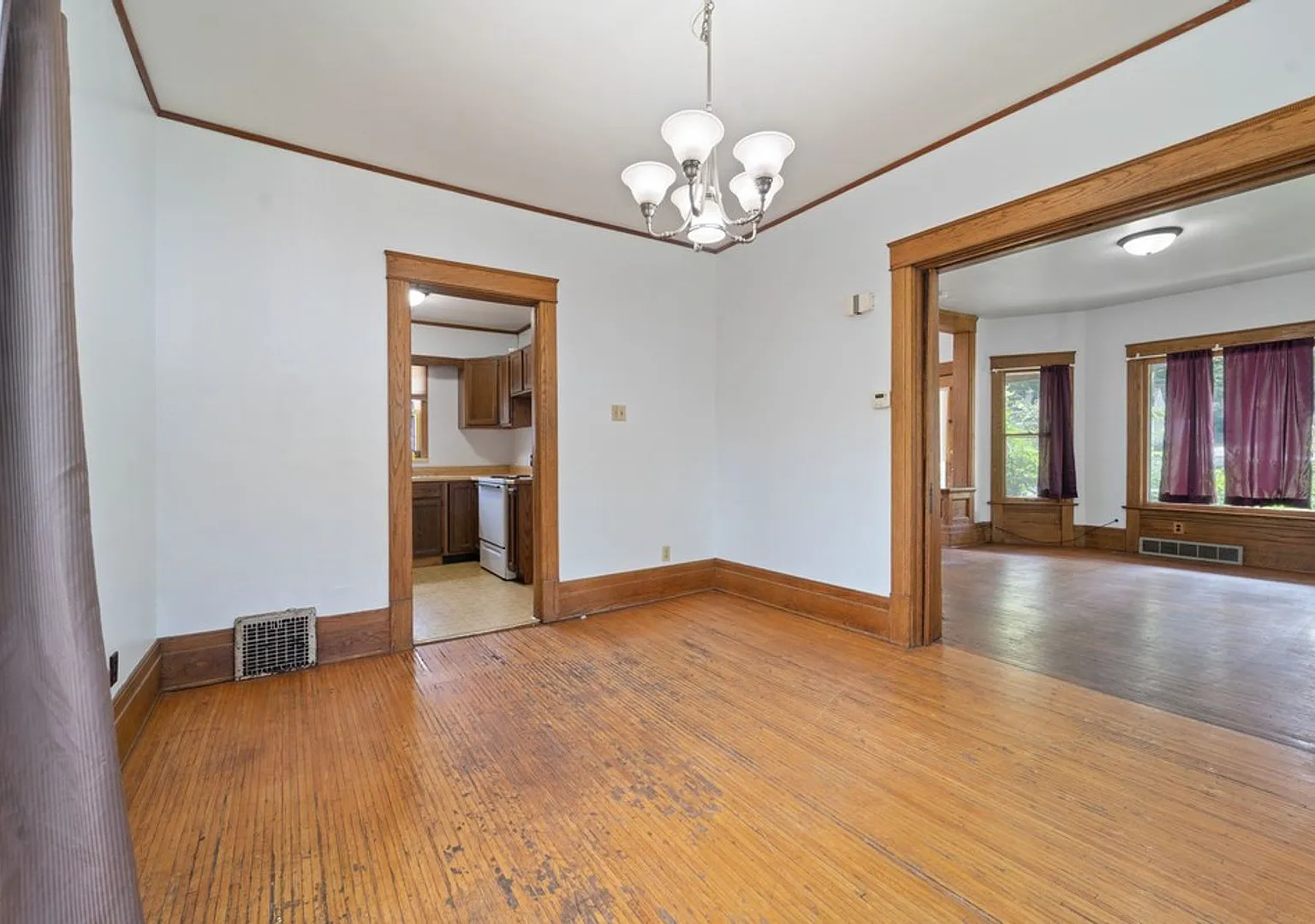 513 W 22nd St - Cedar Falls — Photo 3