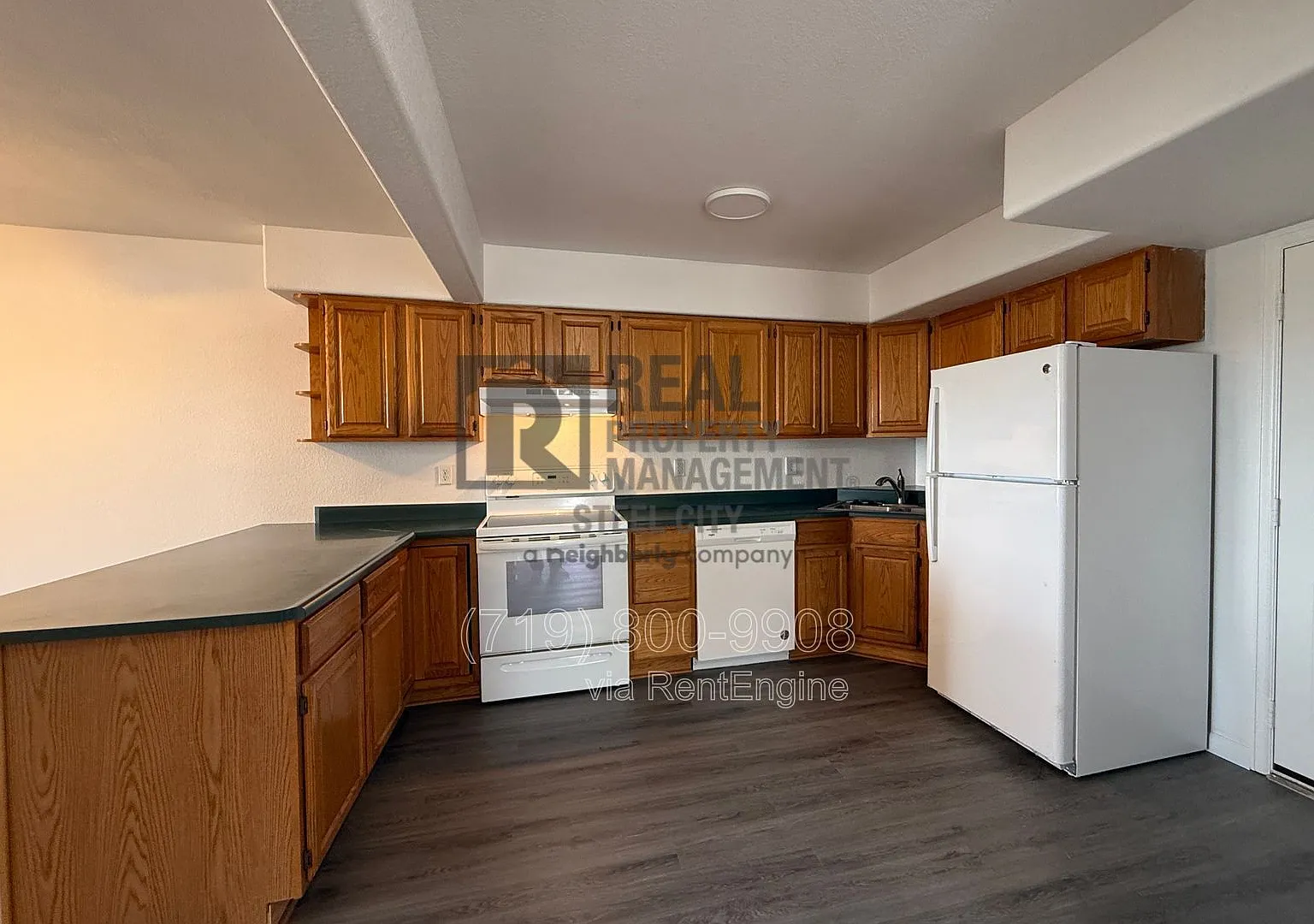 3 bed, 2.5 bath, 1427 sqft, $1,895 — Photo 4