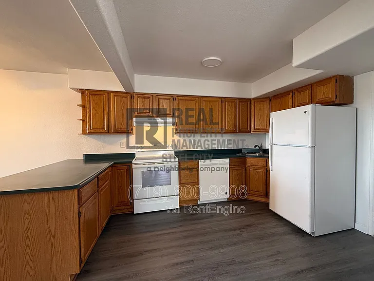 230 W Elbow Dr #228 — Photo 4