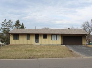 8422 68th St S, Cottage Grove, MN 55016