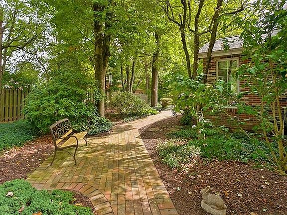 5th image of 3209 Cambridge Ct