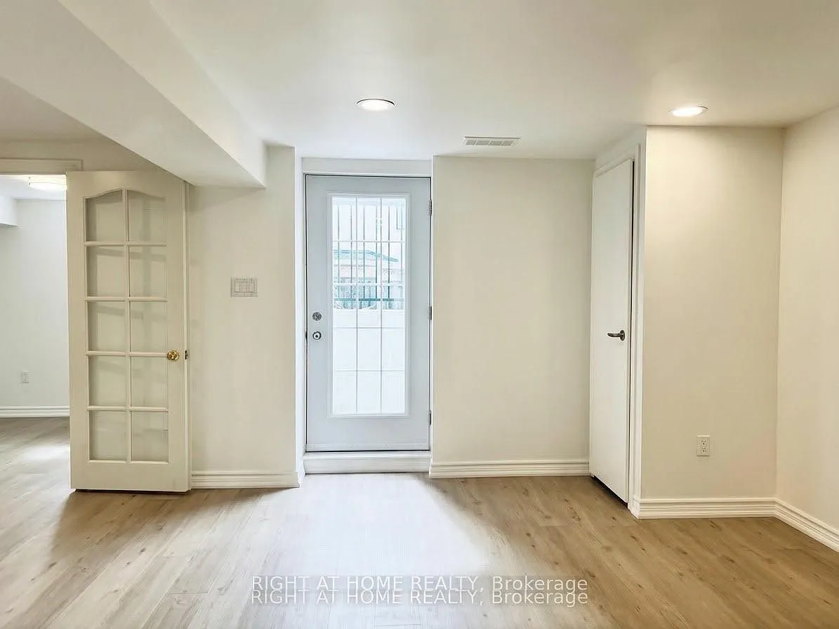 2 bed, $1,700 — Photo 4