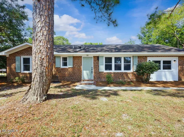 525 Governors Road, Wilmington, NC 28411
