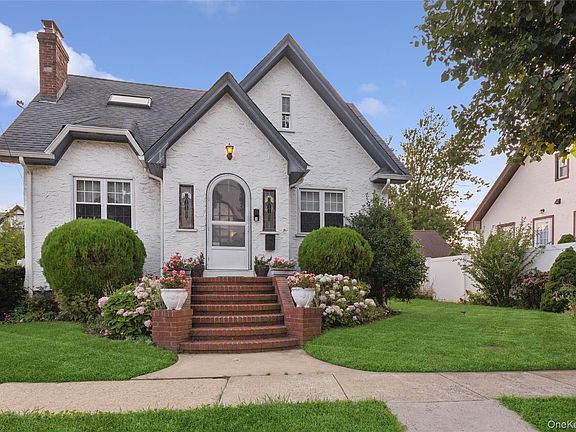2nd image of 80 Dobson Avenue