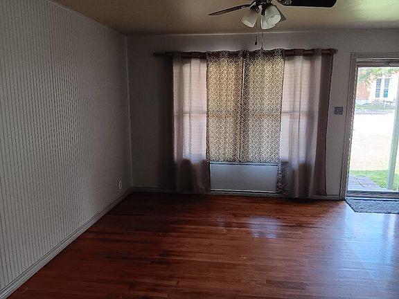 3rd image of 2505 Fannin Dr