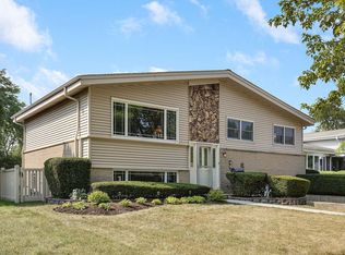 451 Dorothy Dr, Des Plaines, IL 60016