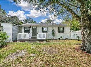 21830 Falcon Ln, Alva, FL 33920