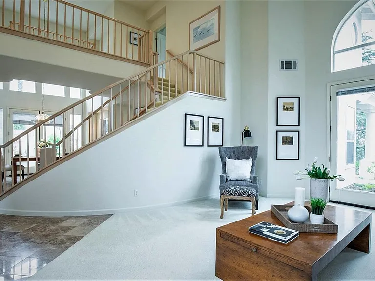 3233 Quail Hollow Dr #1 — Photo 2