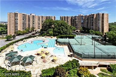 Outdoor Swimming Pool