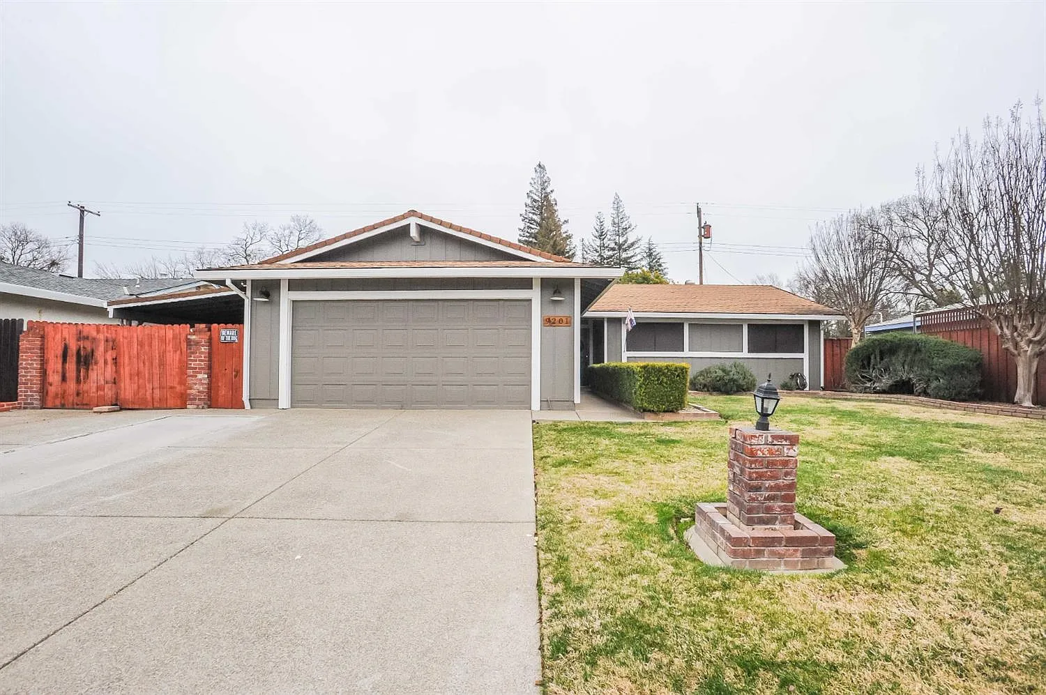 9201 Polhemus Dr photo 1
