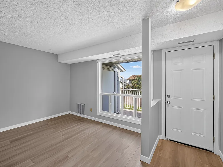 2314 151st Ave NW — Photo 3