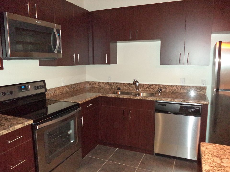 1st image of 1531 W Lemon St APT 2209