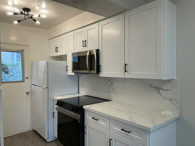 1852 Kelton Ave #1 — Photo 10