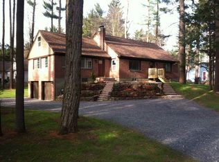 303 Parkview Dr, Schenectady, NY 12303