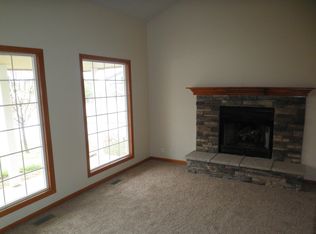 8442 Hanover St, Omaha, NE 68122