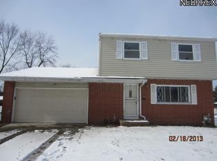 6610 Tamarind Dr, Bedford Heights, OH 44146