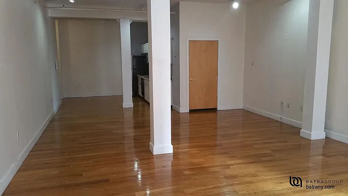 Rented by Batra Group Inc | media 38