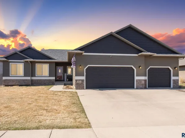 925 N Cole Ave, Tea, SD 57064