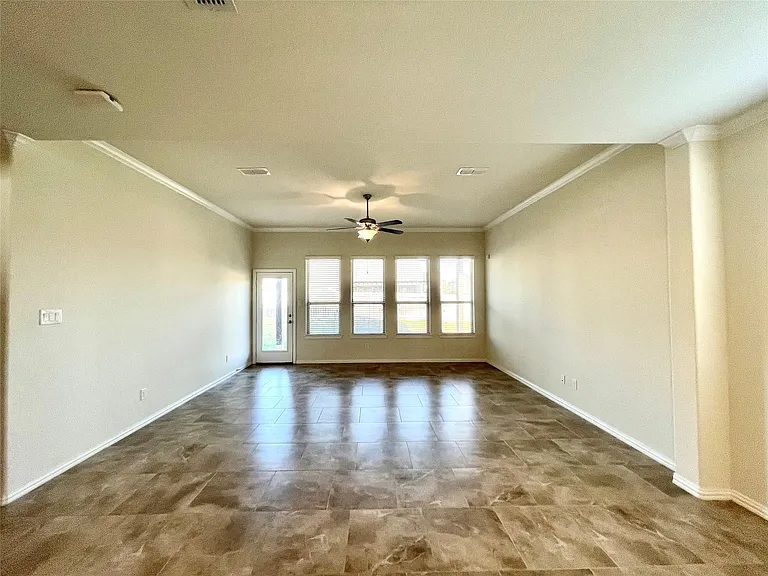 1915 Orchard Berry Ln — Photo 4