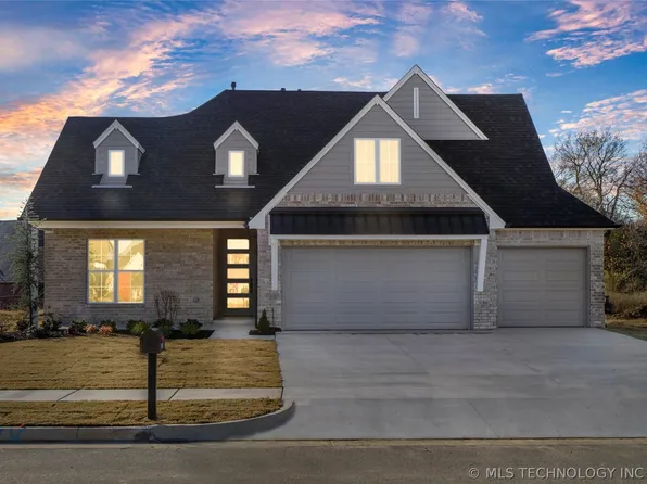 2082 E 138th St S, Bixby, OK 74008