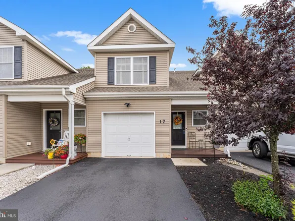17 Wiley Way, South Toms River, NJ 08757