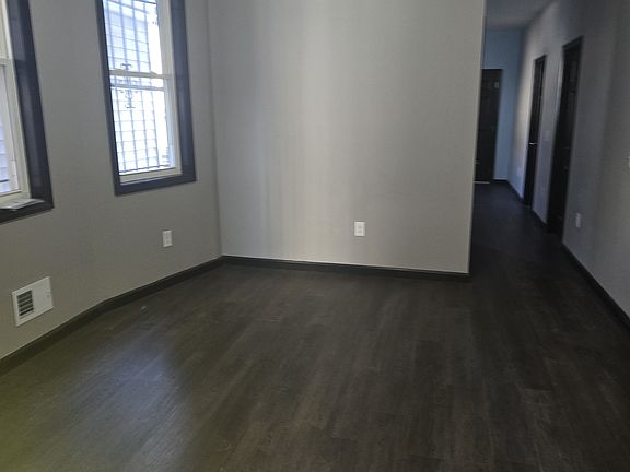 3rd image of 66 Norwood St Floor 2