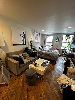 3rd image of 120 Orchard St APT 4