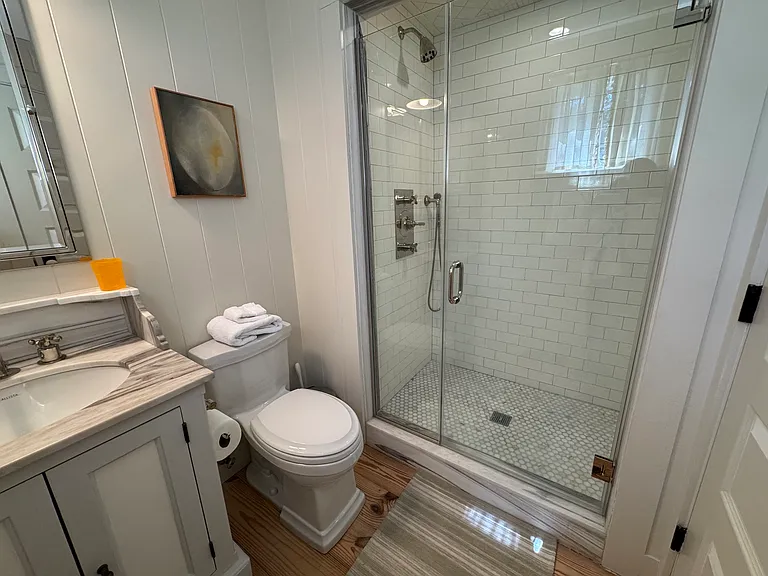 132 Jermain Ave — Photo 8