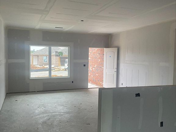4th image of 4504 Olympic Dr