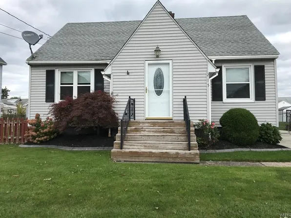 215 Curtiss St, Sloan, NY 14212