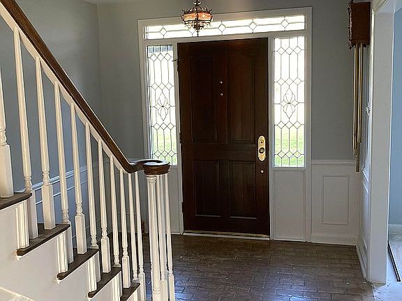 4th image of 1014 Thornton Ln