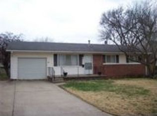 1927 Edgelea Rd, Lawrence, KS 66046