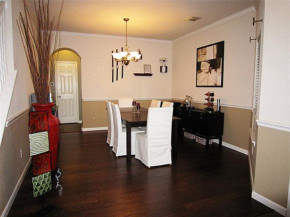 3rd image of 2215 Winding Hollow Dr