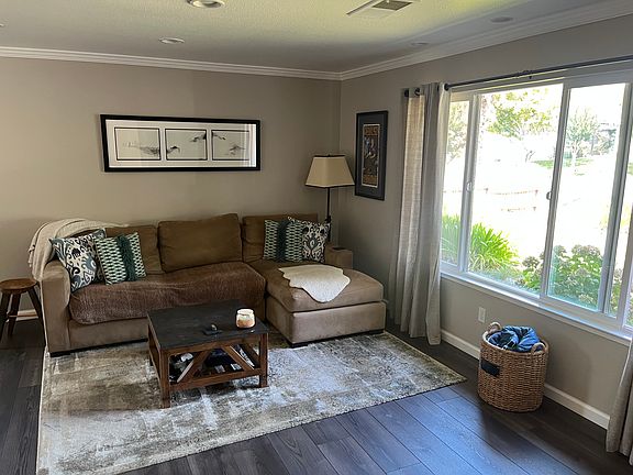 3rd image of 3321 Scenic Dr
