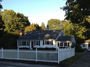 92 Glenwood Rd, Clinton, CT 06413